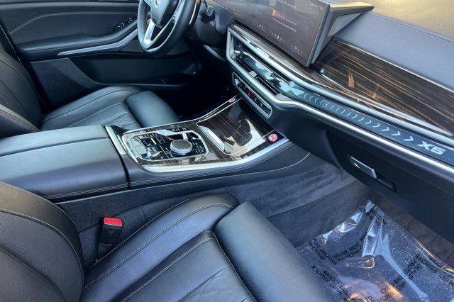 Photo of 2025 Gray BMW X5 PHEV