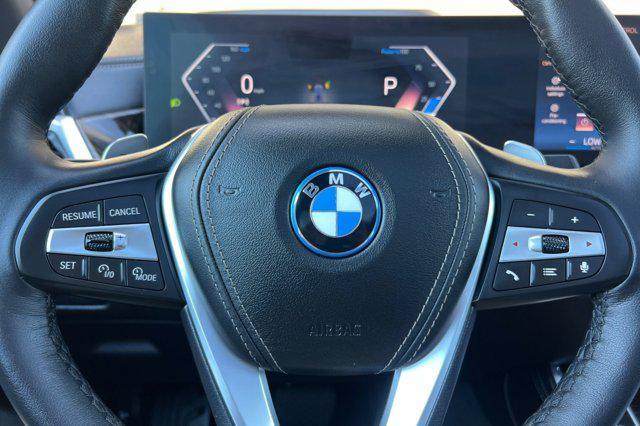 Photo of 2025 Gray BMW X5 PHEV