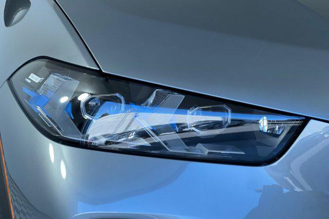 Photo of 2025 Gray BMW X5 PHEV