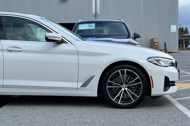 Photo of 2023 Alpine White BMW 530