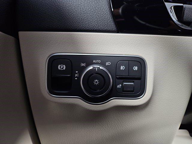 Photo of 2025 Polar White Mercedes-Benz GLA 250