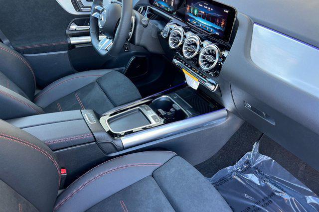 Photo of 2025 MANUFAKTUR Mountain Grey Magno Mercedes-Benz AMG GLA 35