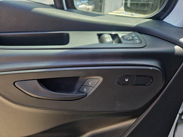 Photo of 2025 Arctic White Mercedes-Benz Sprinter 2500
