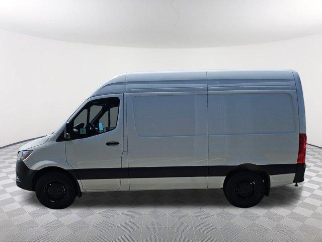 Photo of 2025 Arctic White Mercedes-Benz Sprinter 2500