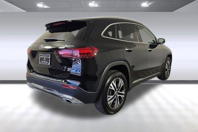 Photo of 2025 Night Black Mercedes-Benz GLA 250