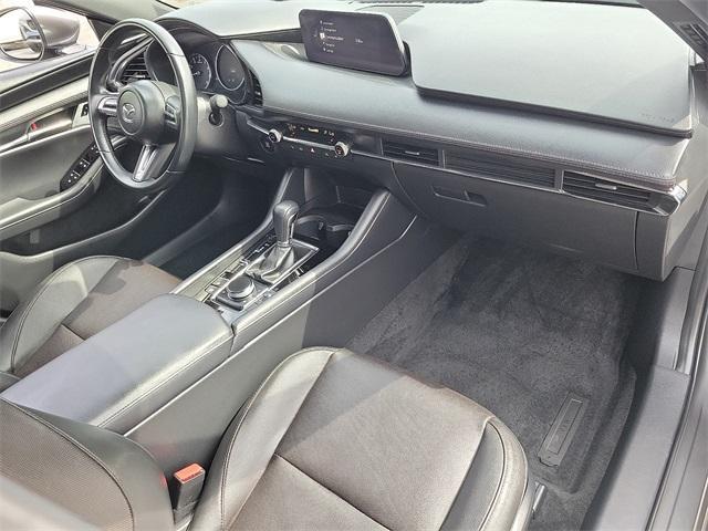 Photo of 2022 Machine Gray Metallic Mazda Mazda3