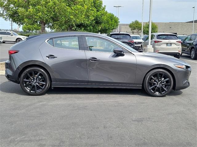 Photo of 2022 Machine Gray Metallic Mazda Mazda3