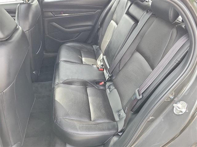 Photo of 2022 Machine Gray Metallic Mazda Mazda3