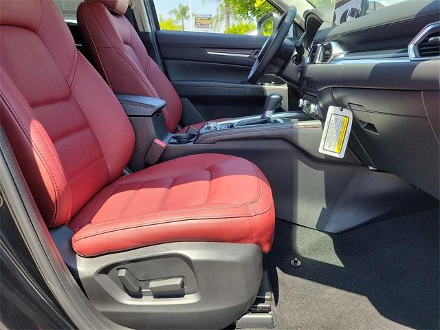 Photo of 2025 Jet Black Mazda CX-5