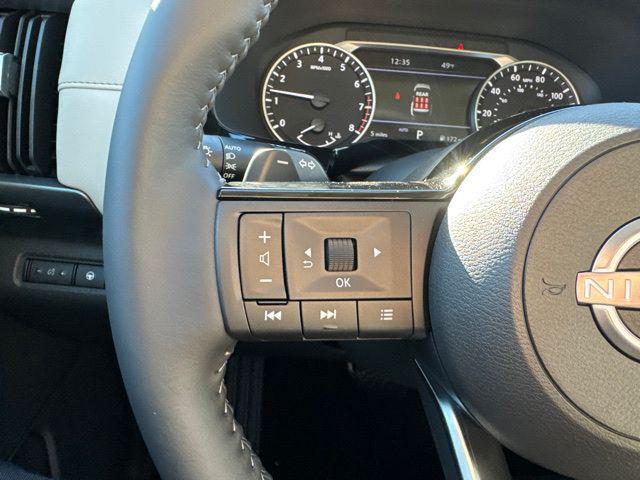 Photo of 2025 Super Black Nissan Pathfinder