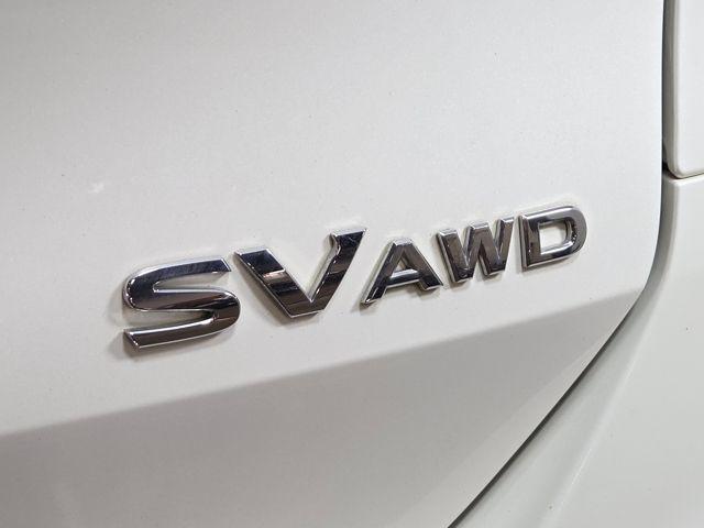 Photo of 2016 Pearl White Nissan Rogue