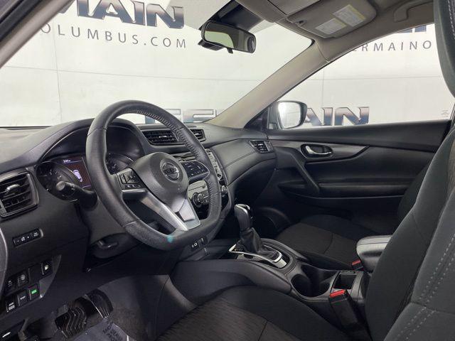Photo of 2019 Gun Metallic Nissan Rogue