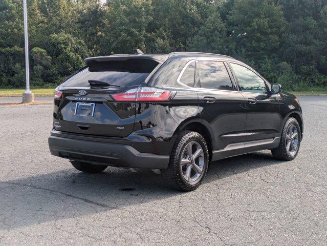 Photo of 2022 AGATE BLACK METALLIC Ford Edge