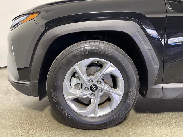 Photo of 2024 Black Pearl Hyundai TUCSON