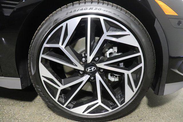 Photo of 2025 Onyx Black Hyundai IONIQ 6