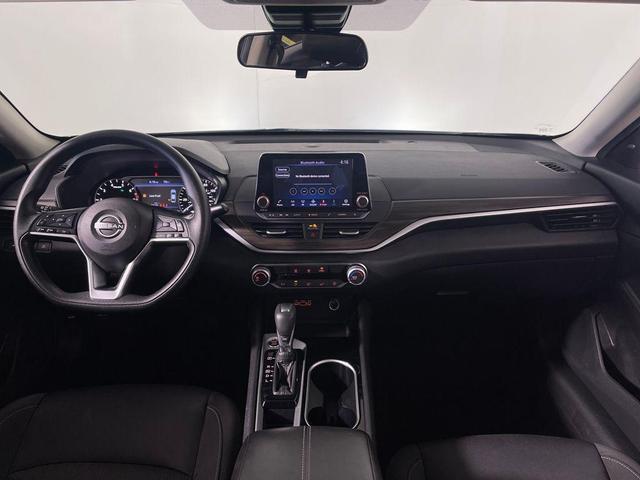 Photo of 2024 Gun Metallic Nissan Altima