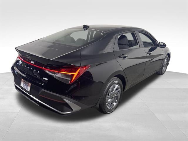 Photo of 2025 Abyss Black Hyundai ELANTRA HEV