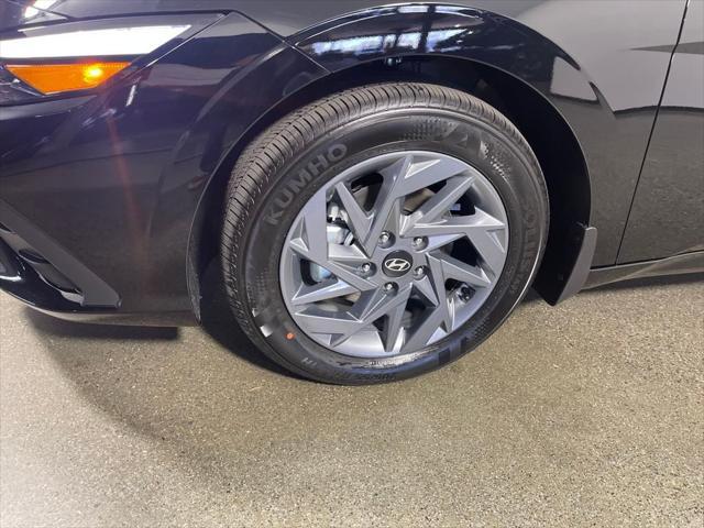 Photo of 2025 Abyss Black Hyundai ELANTRA HEV