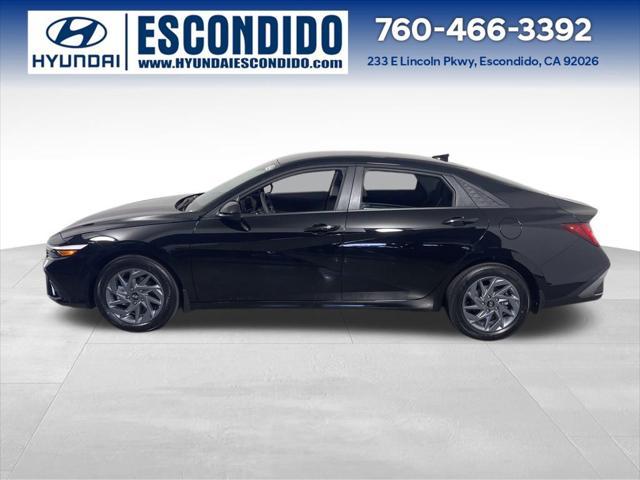 Photo of 2025 Abyss Black Hyundai ELANTRA HEV