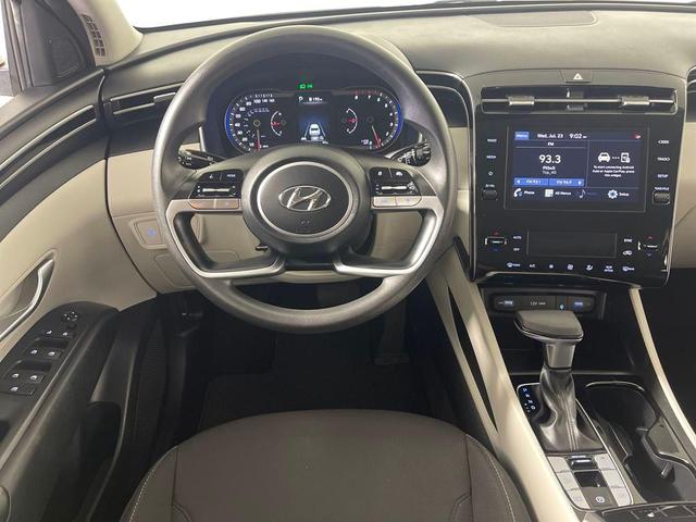 Photo of 2024 White Pearl Hyundai TUCSON