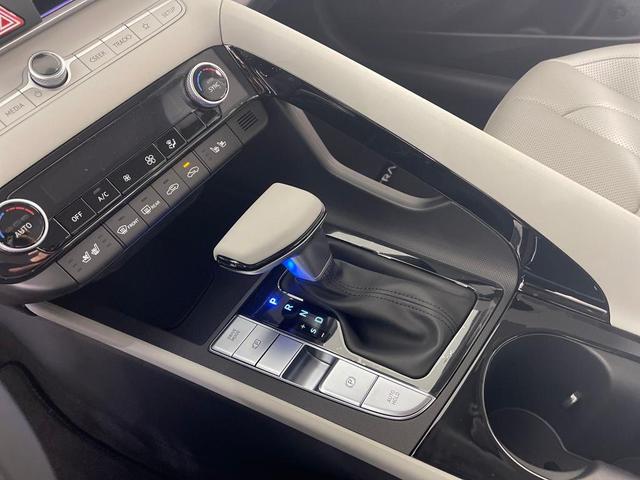 Photo of 2025 Serenity White Hyundai ELANTRA