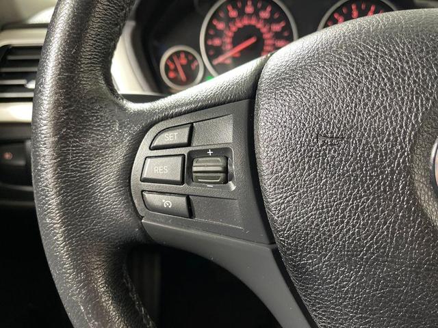 Photo of 2017 Alpine White BMW 320