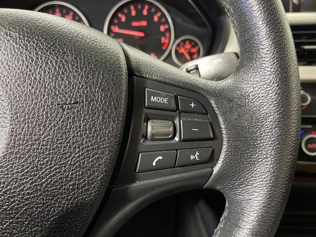 Photo of 2017 Alpine White BMW 320