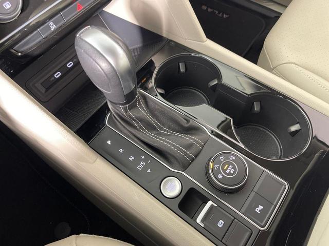 Photo of 2022 Tourmaline Blue Metallic Volkswagen Atlas