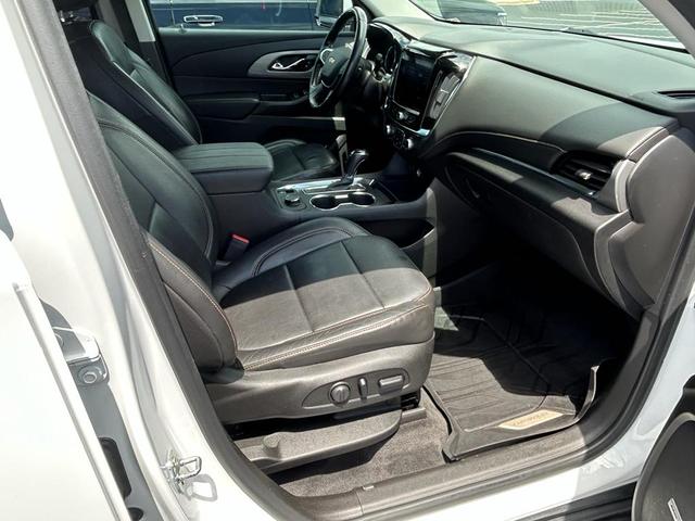 Photo of 2020 Summit White Chevrolet Traverse