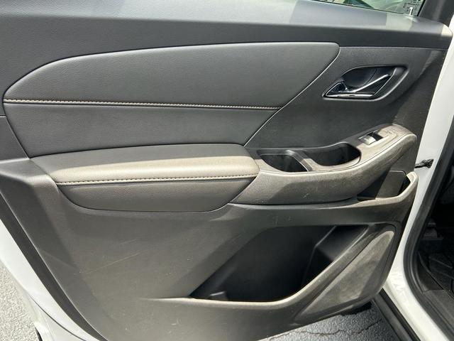 Photo of 2020 Summit White Chevrolet Traverse