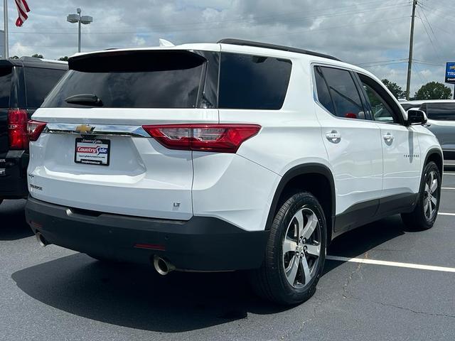 Photo of 2020 Summit White Chevrolet Traverse
