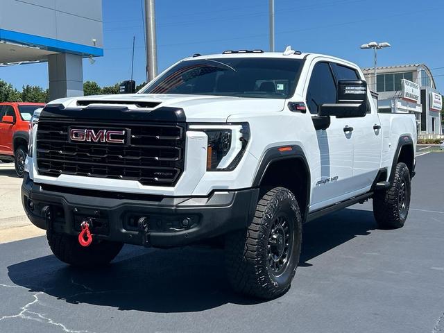 Photo of 2024 Summit White GMC Sierra 2500