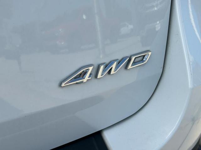 Photo of 2023 Oxford White Ford Explorer