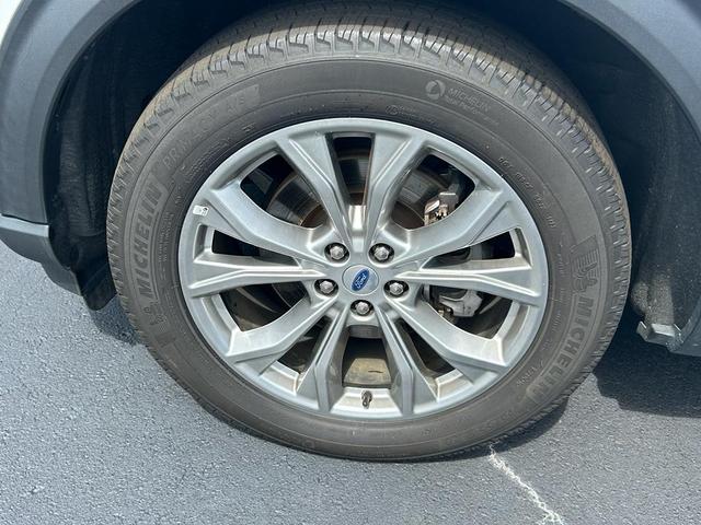 Photo of 2023 Oxford White Ford Explorer