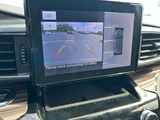 Photo of 2023 Oxford White Ford Explorer