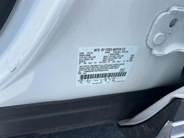 Photo of 2023 Oxford White Ford Explorer