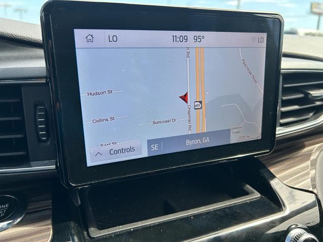 Photo of 2023 Oxford White Ford Explorer