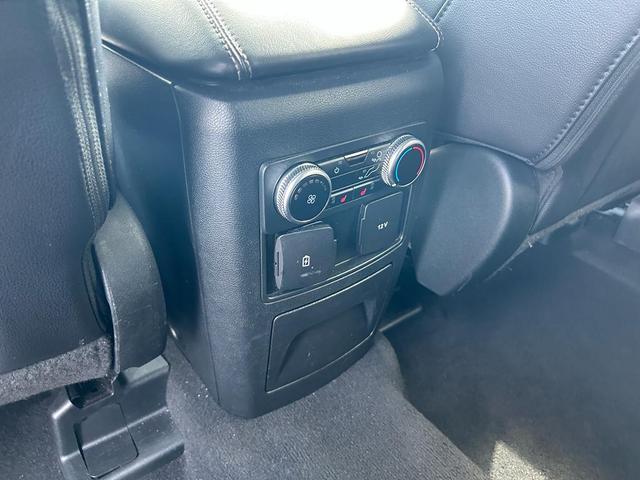 Photo of 2023 Oxford White Ford Explorer
