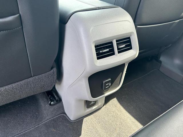 Photo of 2023 Summit White GMC Terrain