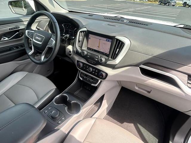 Photo of 2023 Summit White GMC Terrain