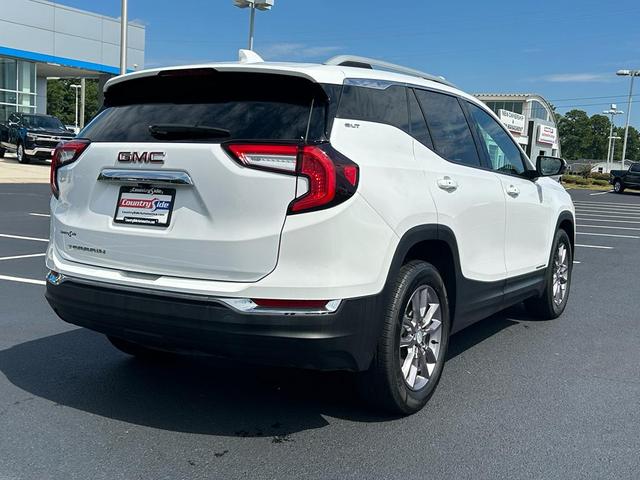 Photo of 2023 Summit White GMC Terrain