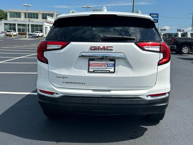 Photo of 2023 Summit White GMC Terrain