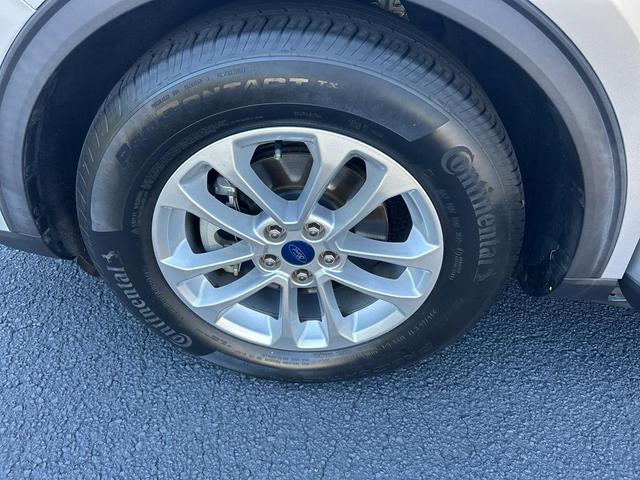 Photo of 2020 Ingot Silver Ford Escape