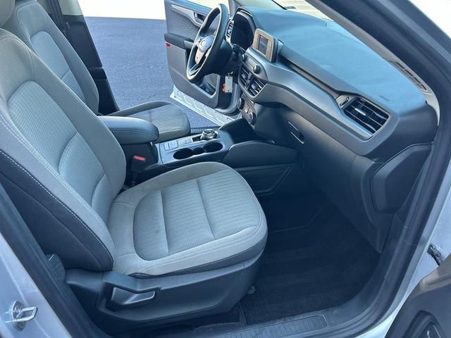 Photo of 2020 Ingot Silver Ford Escape