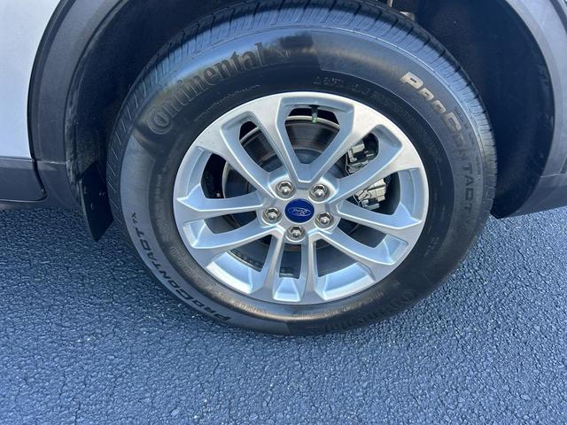 Photo of 2020 Ingot Silver Ford Escape