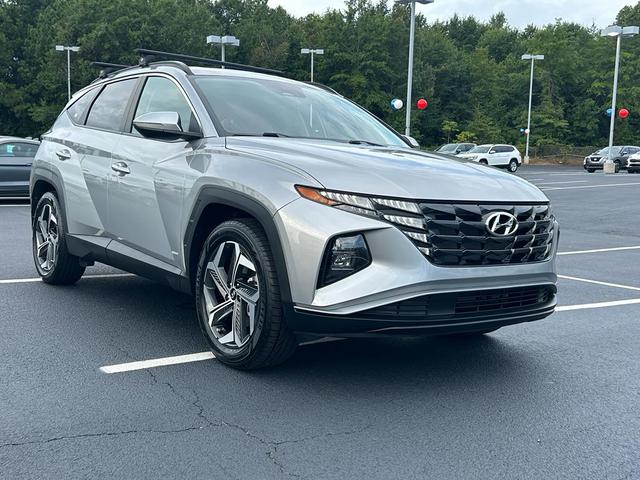 Photo of 2023 Shimmering Silver Metallic Hyundai TUCSON