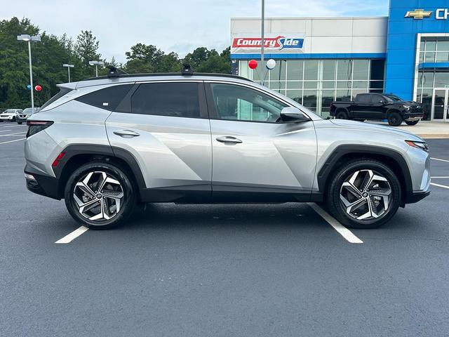 Photo of 2023 Shimmering Silver Metallic Hyundai TUCSON