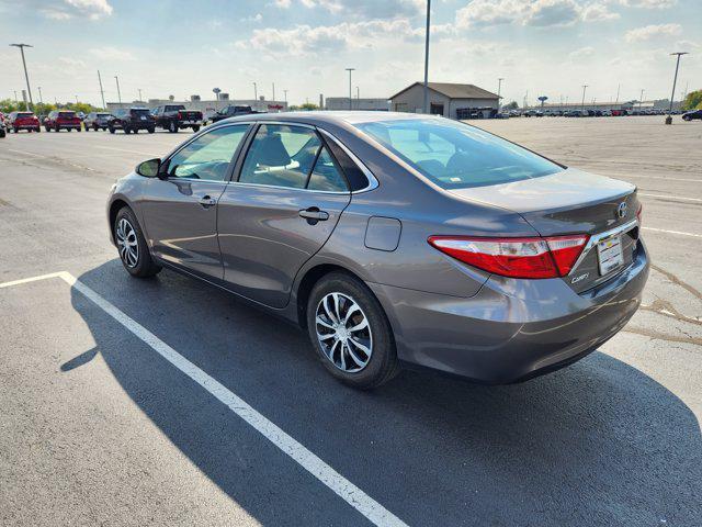 Photo of 2015 Gray Toyota Camry