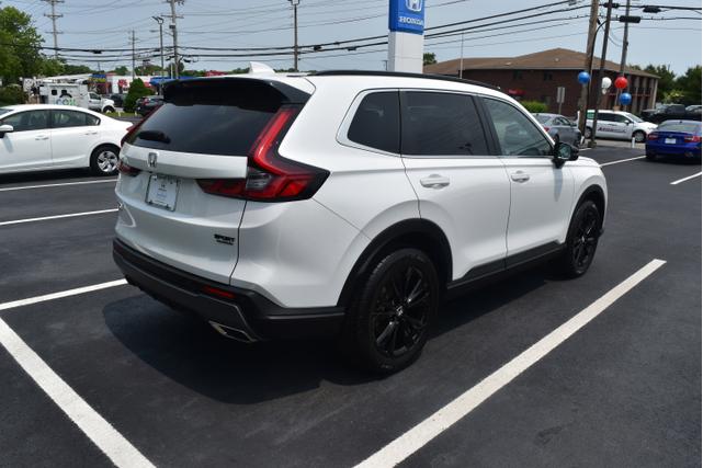 Photo of 2023 Platinum White Pearl Honda CR-V Hybrid