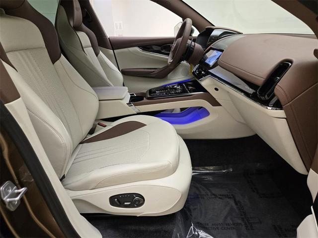 Photo of 2025 Bronze Aston Martin DBX